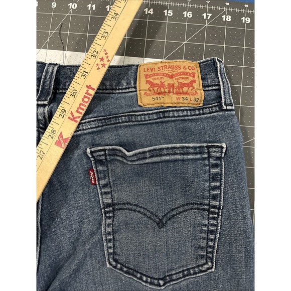 Levi's 541 Athletic Fit Jeans Mens 34x32 Blue Light Fade / Distress Stretch - Picture 1 of 10